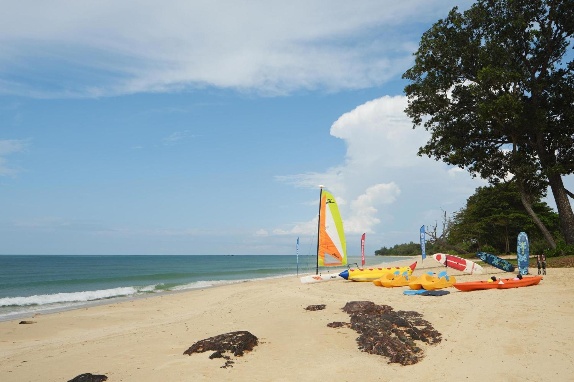 더 웨스틴 데사루 코스트 리조트 외부 사진 Beach at the resort