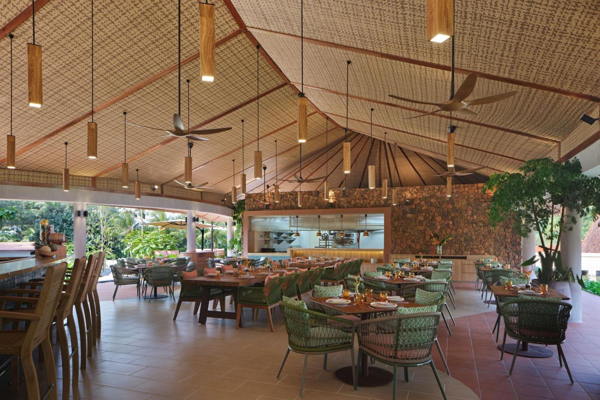 더 웨스틴 데사루 코스트 리조트 외부 사진 The interior of the restaurant